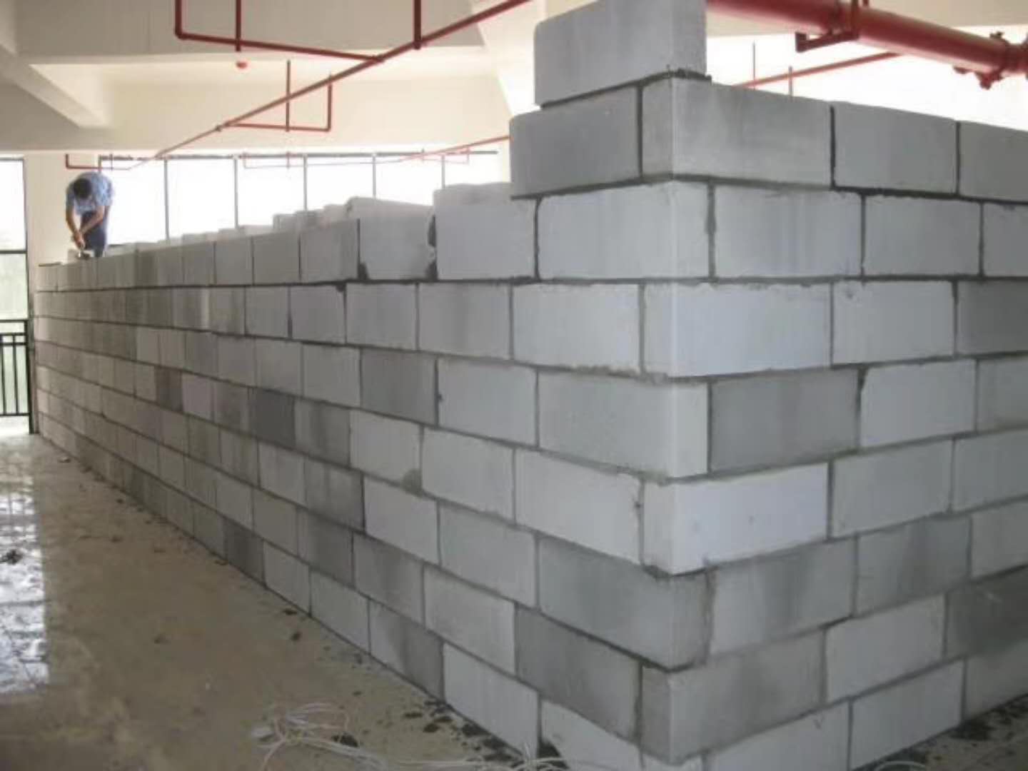 新建蒸压加气混凝土砌块承重墙静力和抗震性能的研究